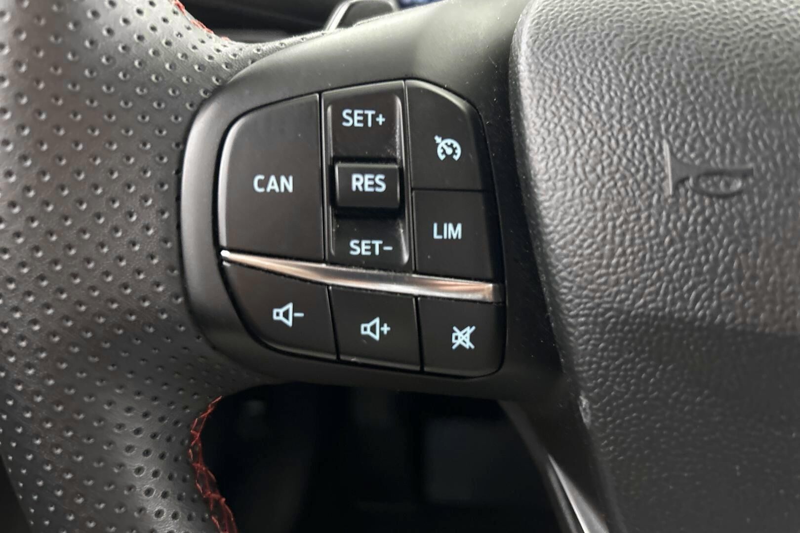 Ford Puma iso kuva 23