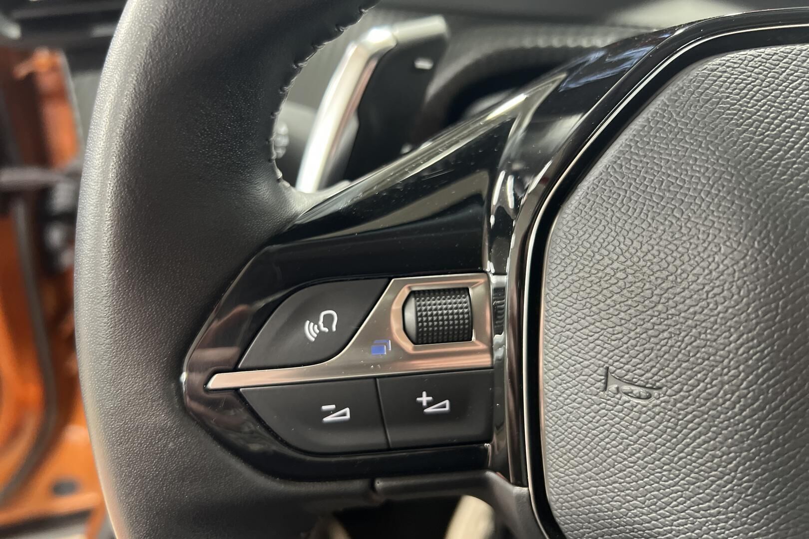Peugeot 2008 iso kuva 11