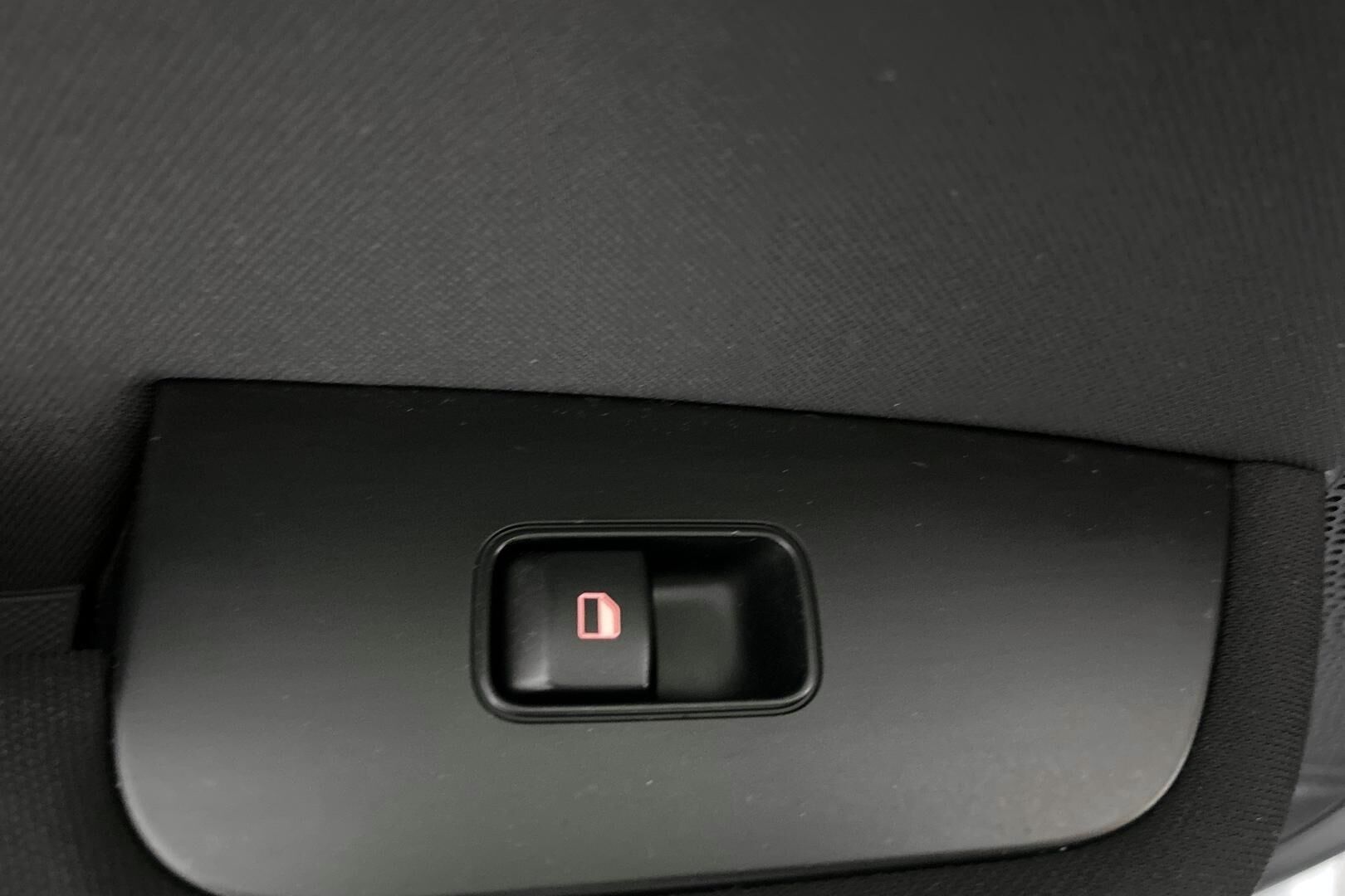 Kia Ceed iso kuva 13