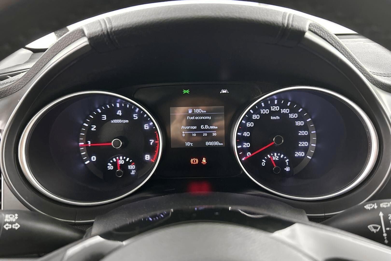 Kia Ceed iso kuva 19