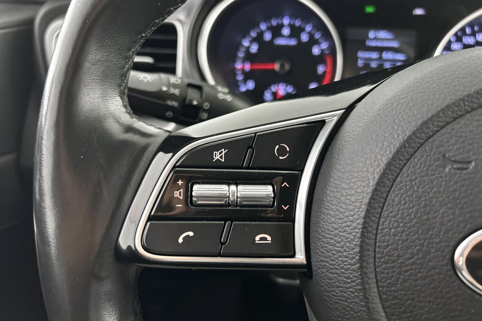 Kia Ceed iso kuva 20