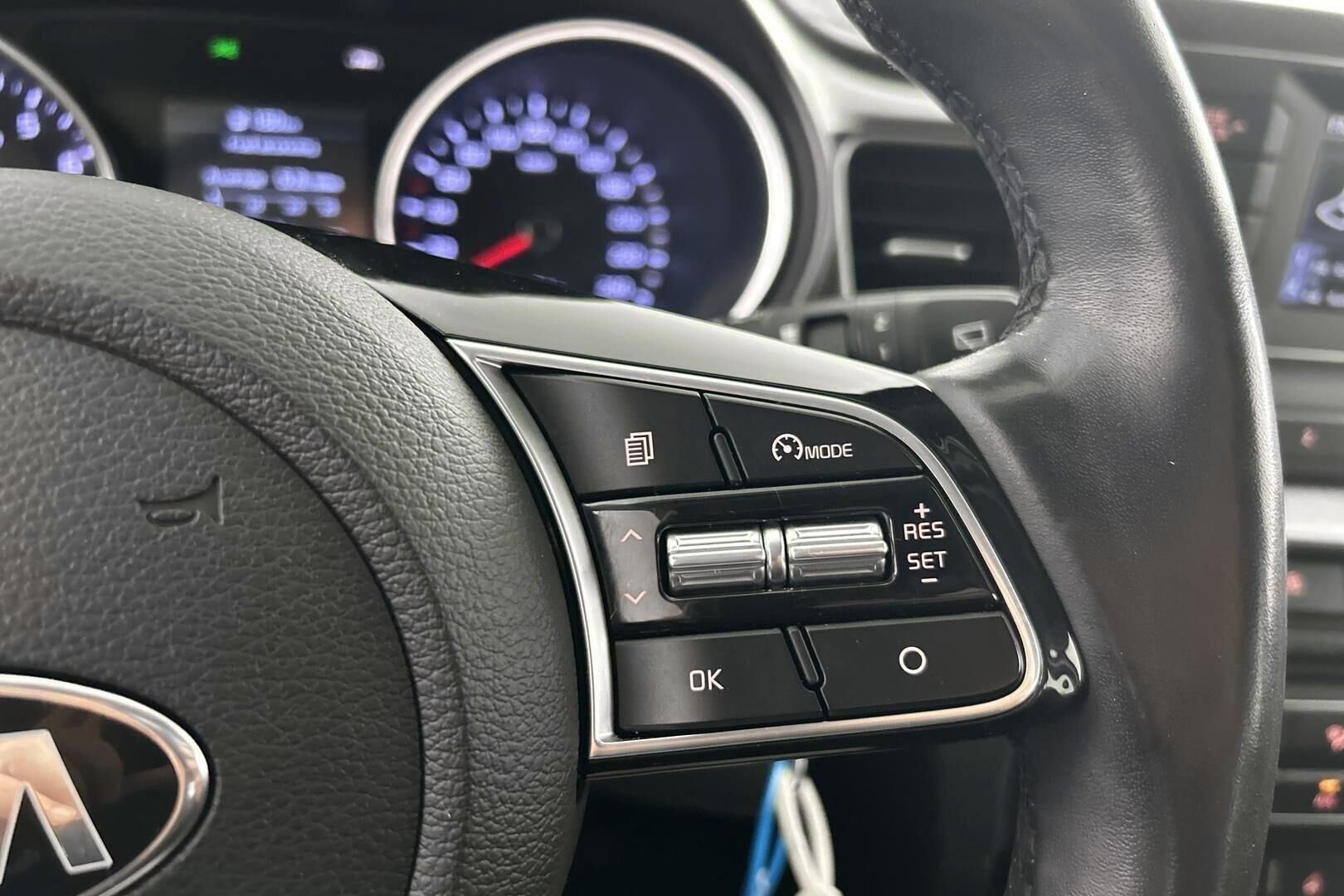 Kia Ceed iso kuva 21