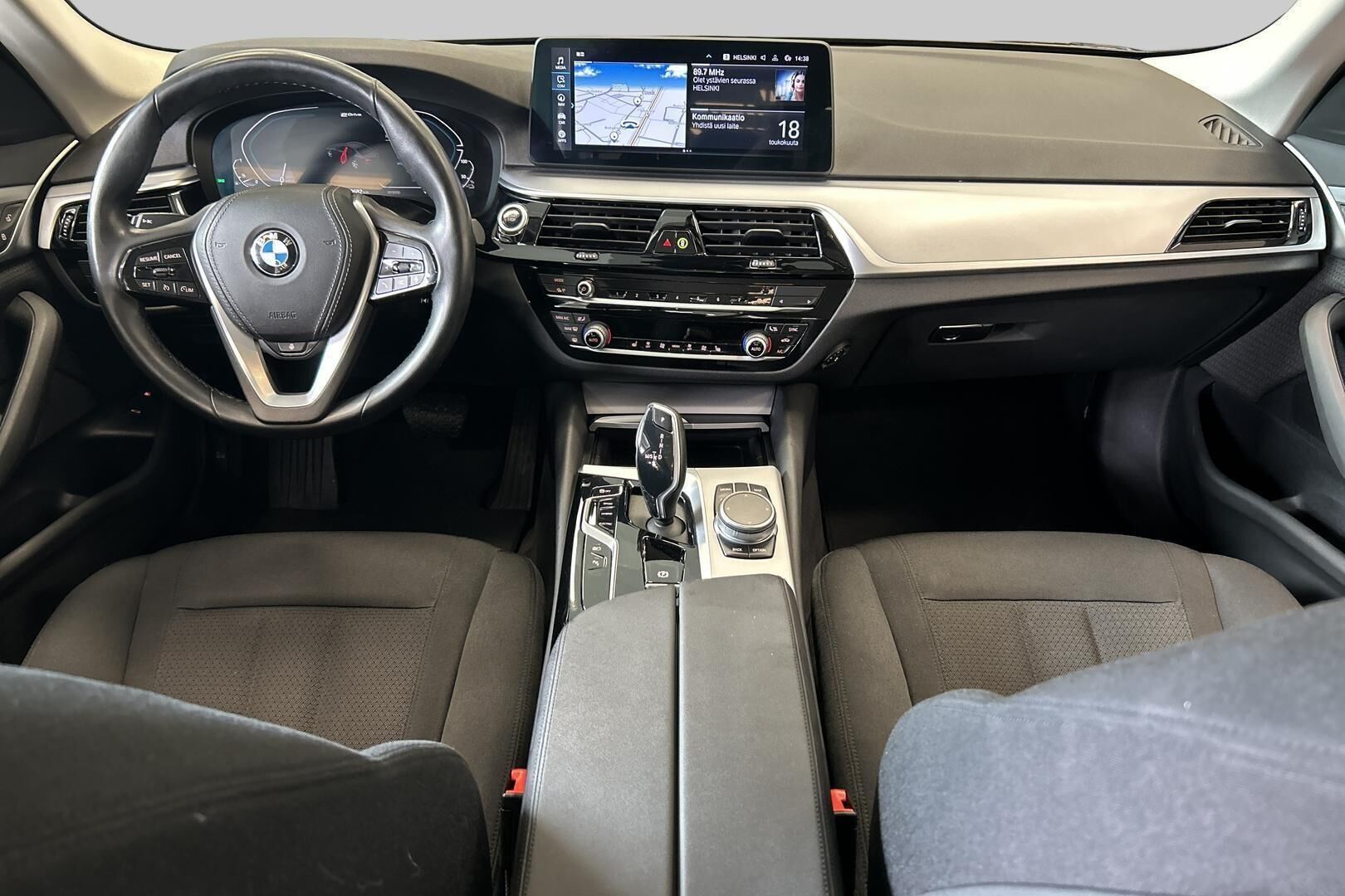 BMW 5-SARJA iso kuva 10