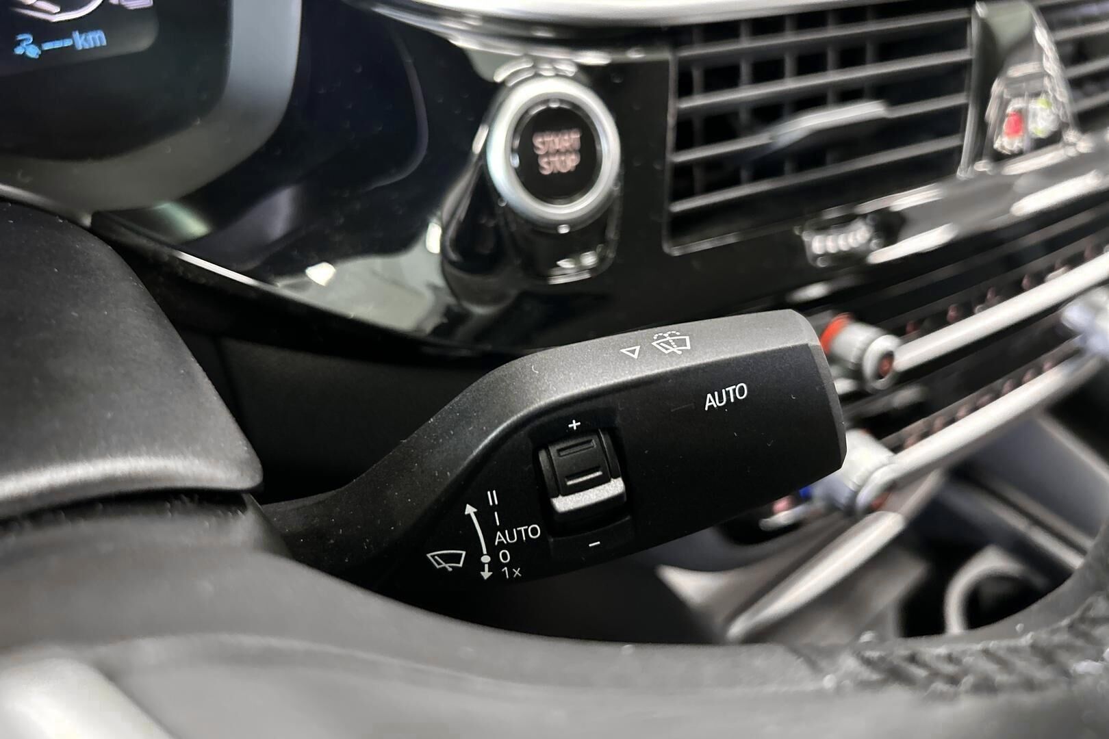 BMW 5-SARJA iso kuva 16