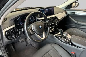 BMW 5-SARJA esikatselu 8