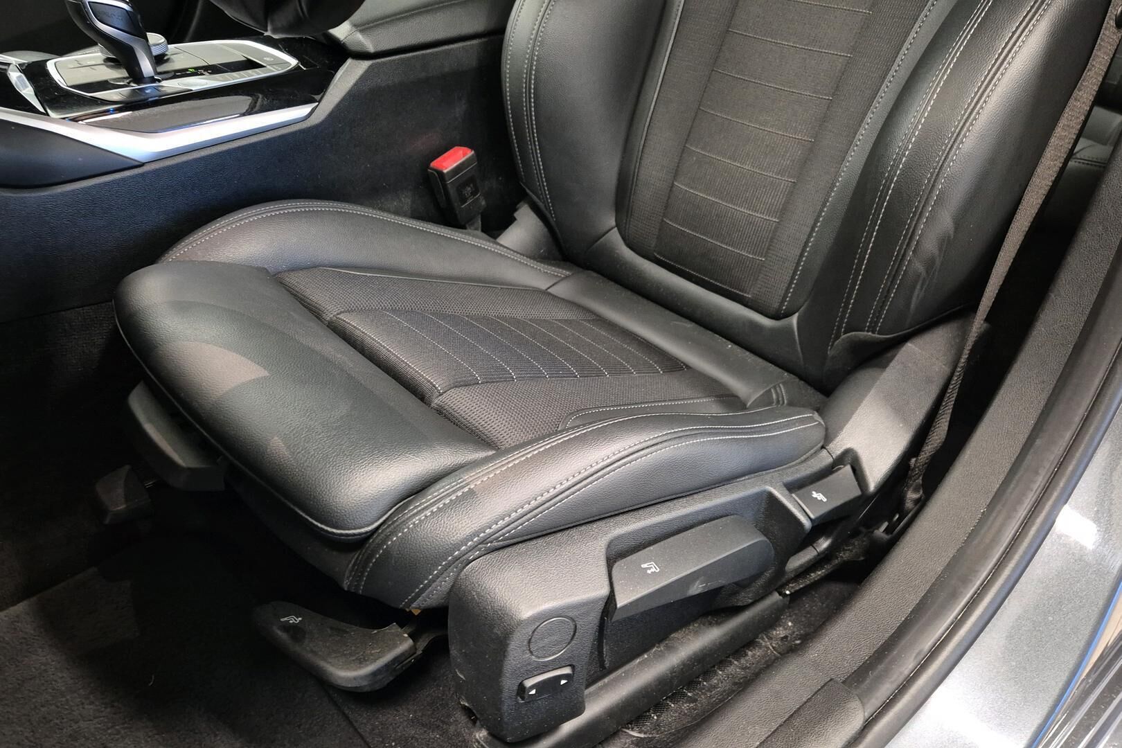 BMW 3-sarja iso kuva 21