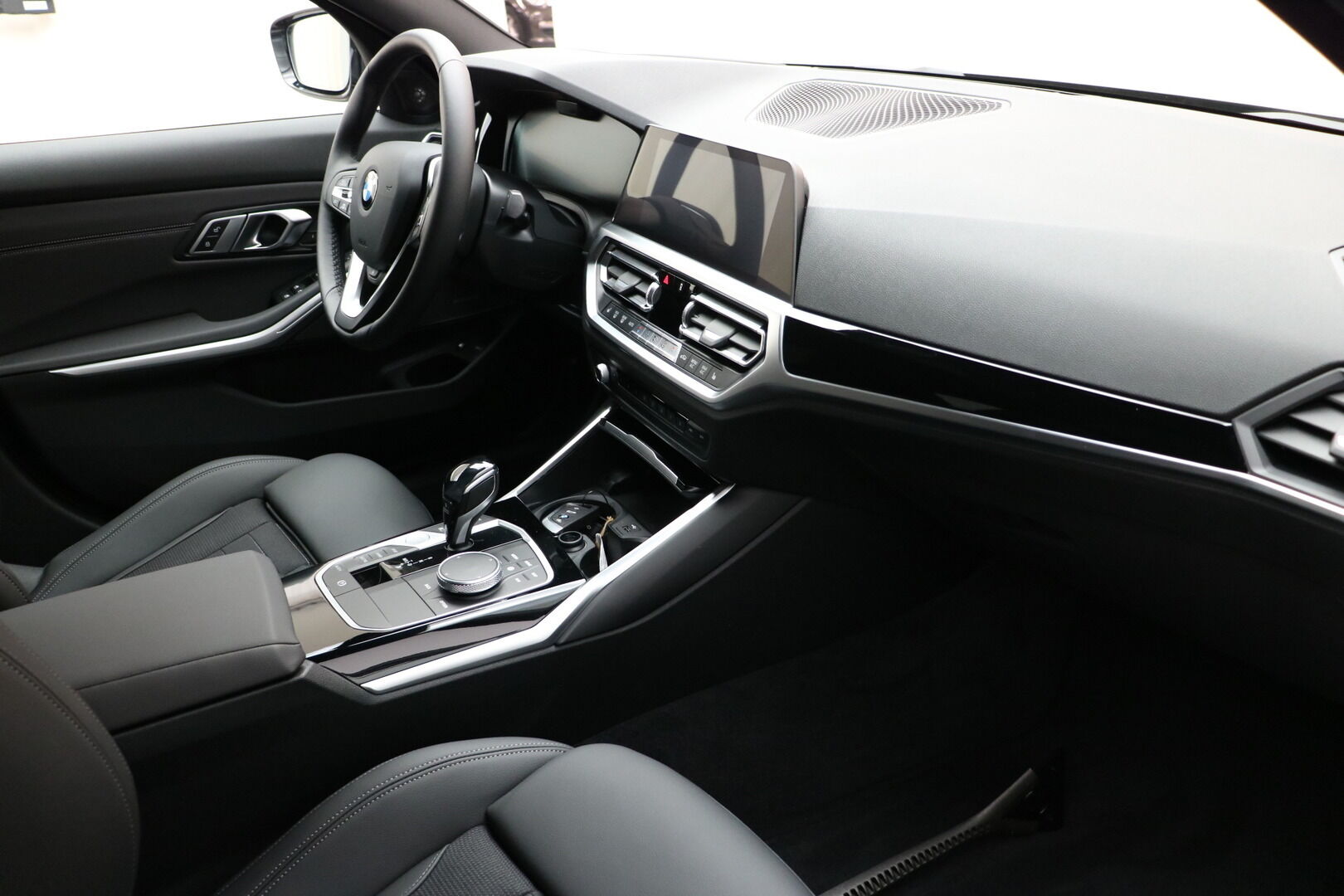 BMW 3-sarja iso kuva 5