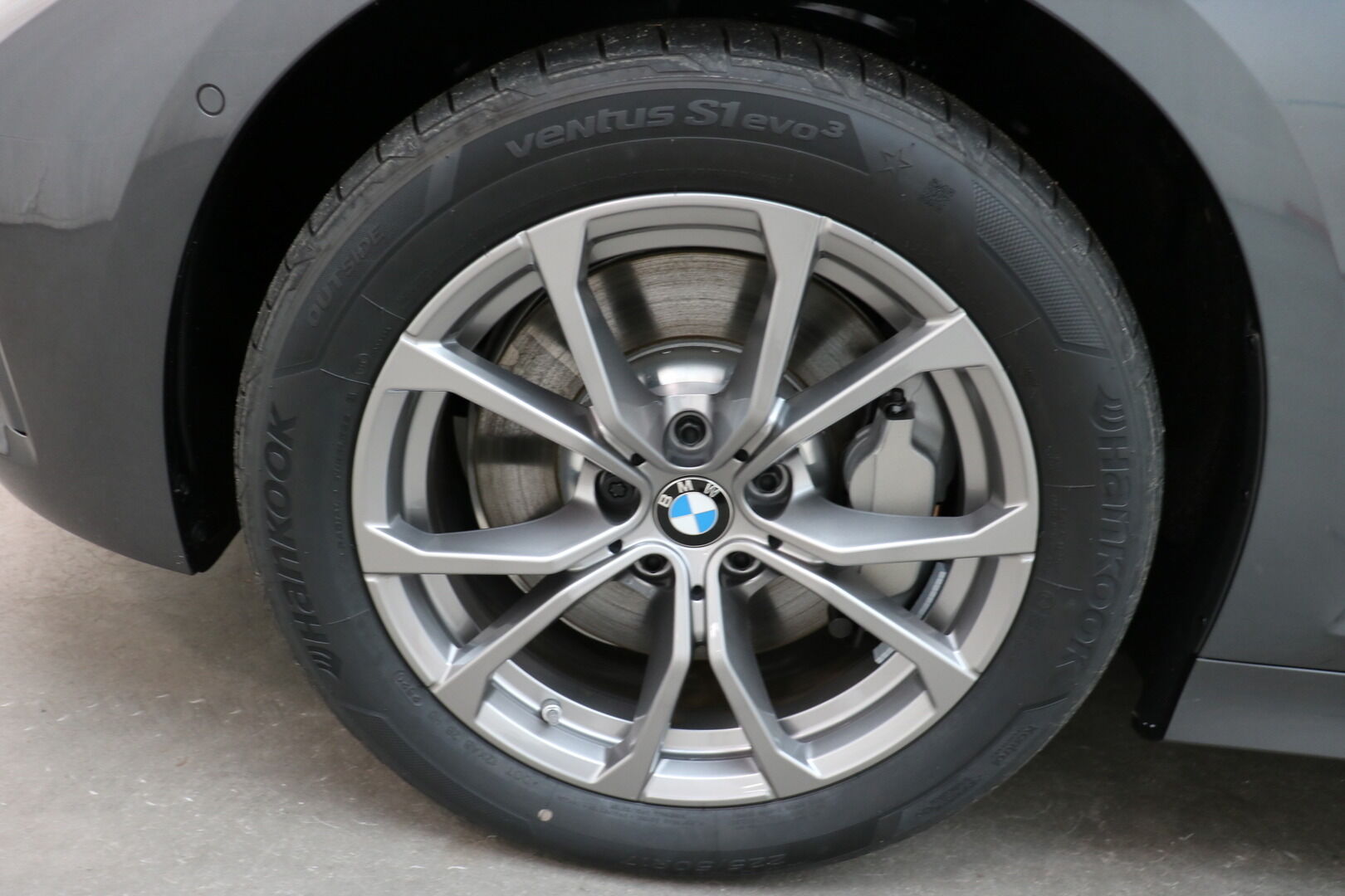 BMW 3-sarja iso kuva 8