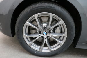 BMW 3-sarja esikatselu 8