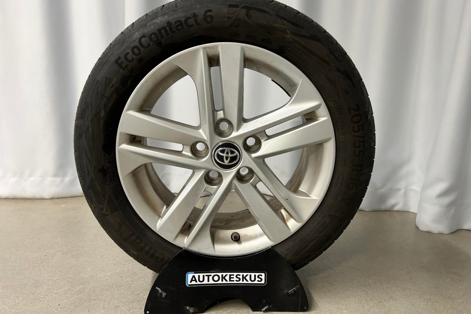 Toyota Corolla iso kuva 19