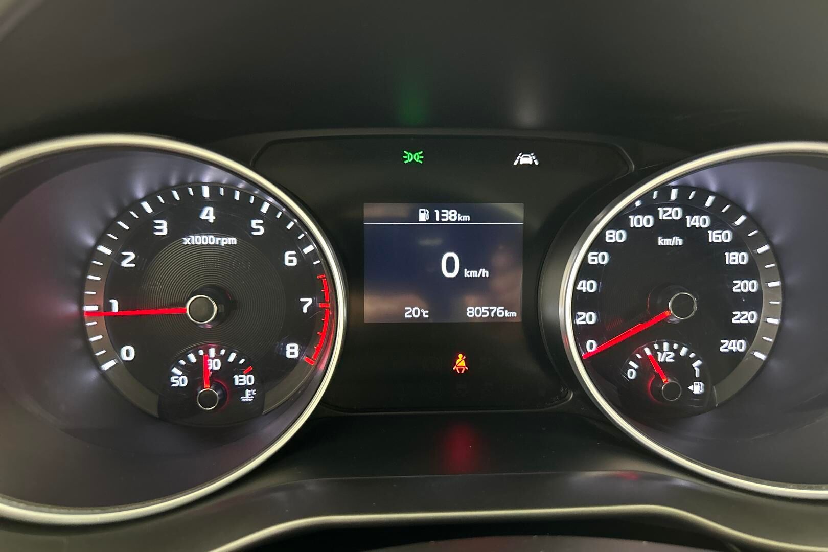 Kia Ceed iso kuva 13