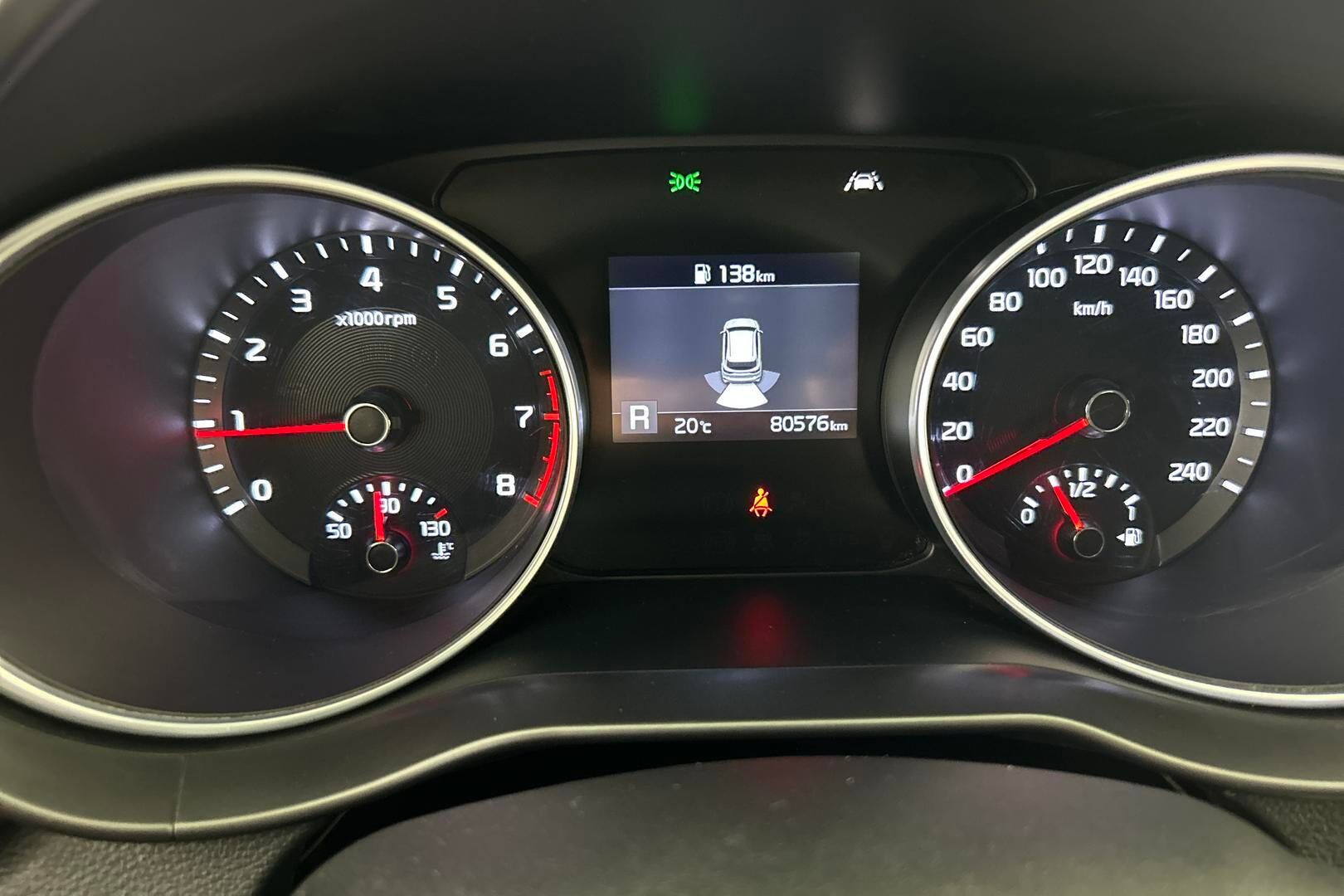 Kia Ceed iso kuva 14