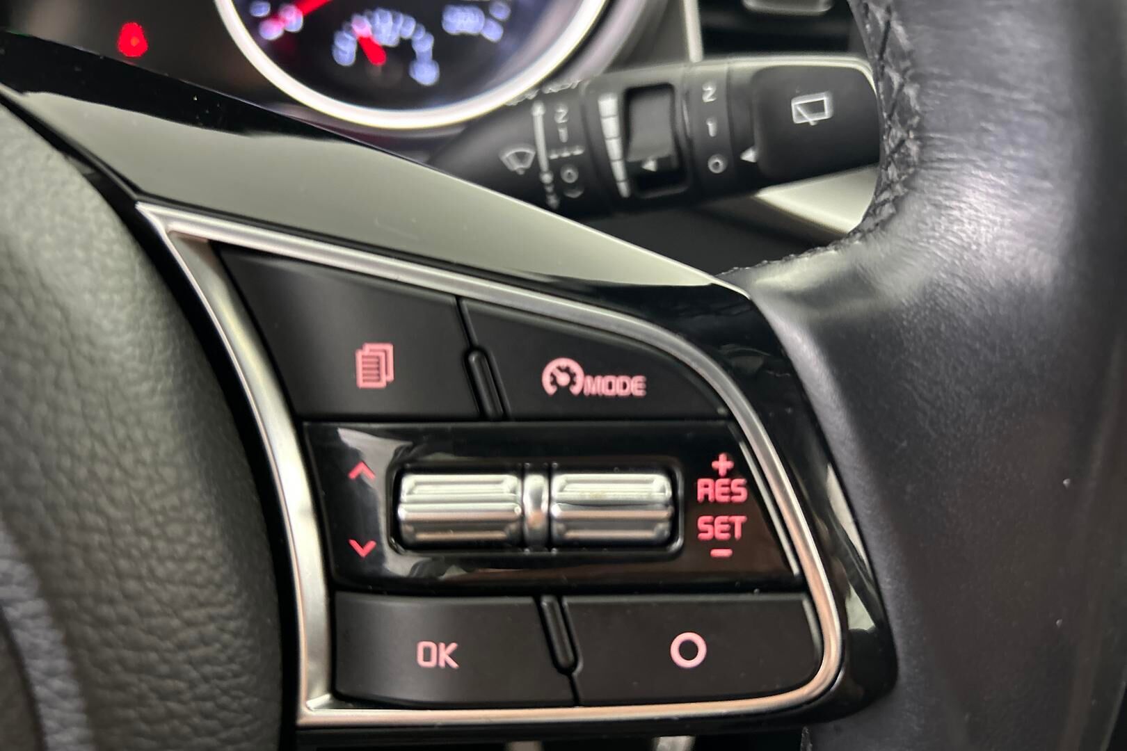 Kia Ceed iso kuva 21