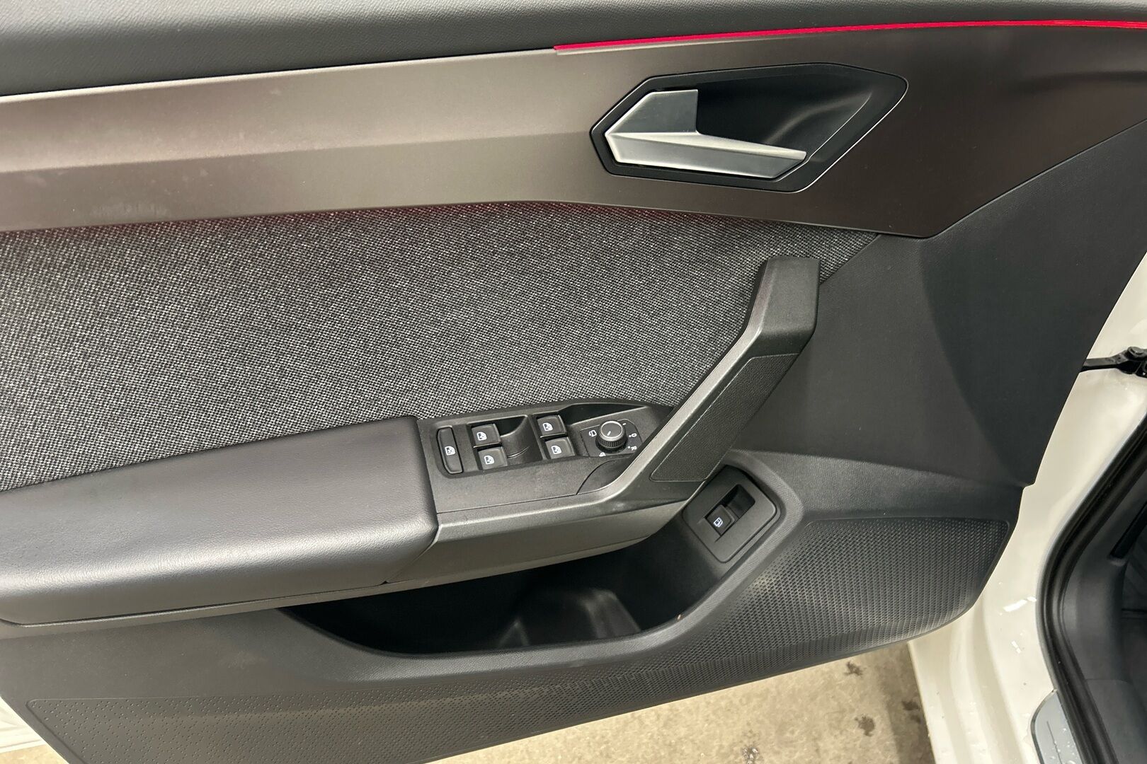 Seat Leon iso kuva 11