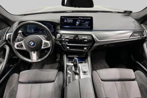 BMW 5-SARJA esikatselu 29