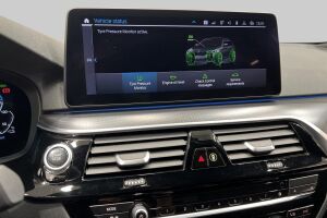 BMW 5-SARJA esikatselu 11