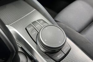 BMW 5-SARJA esikatselu 22