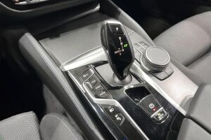 BMW 5-SARJA esikatselu 34