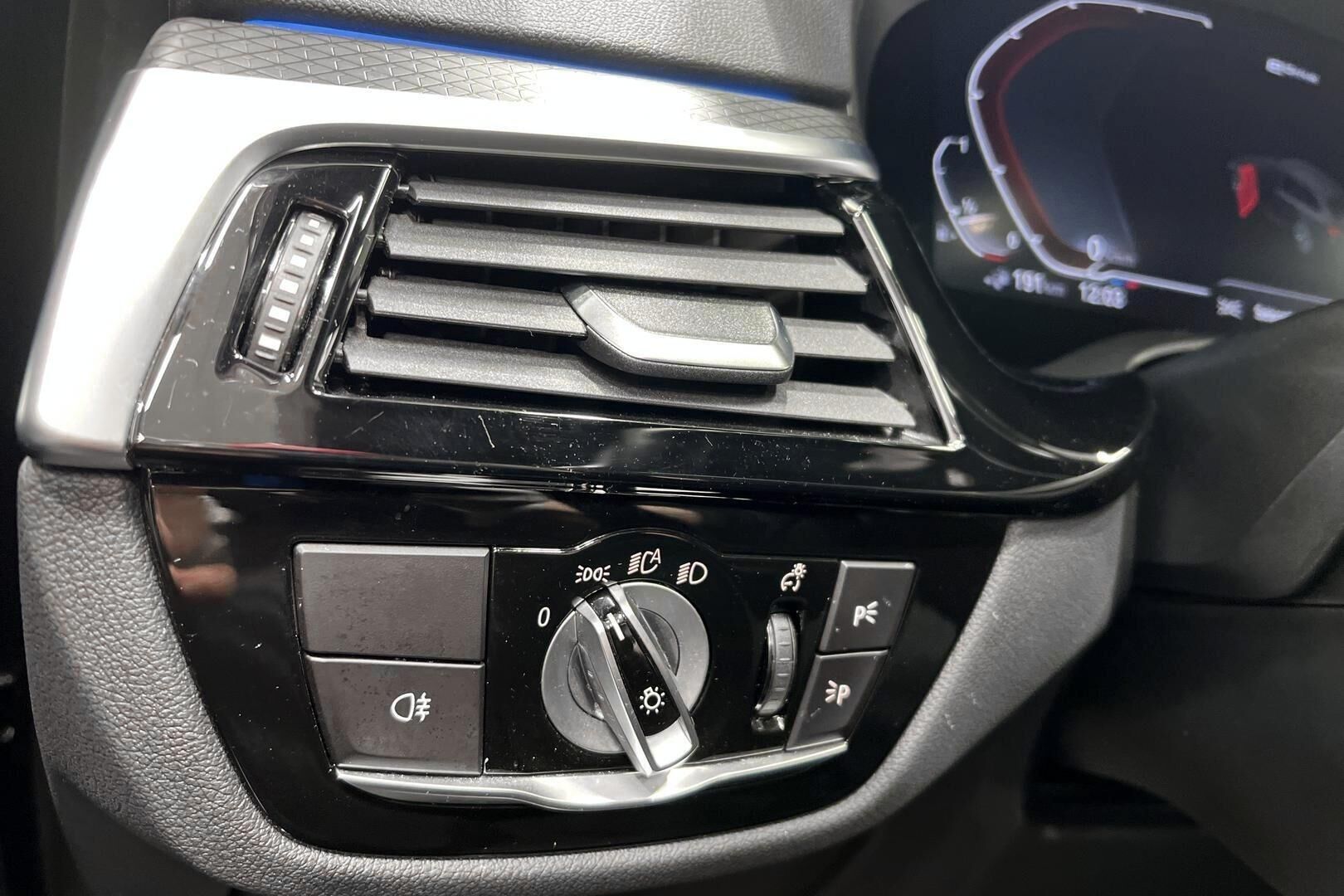 BMW 5-SARJA iso kuva 27