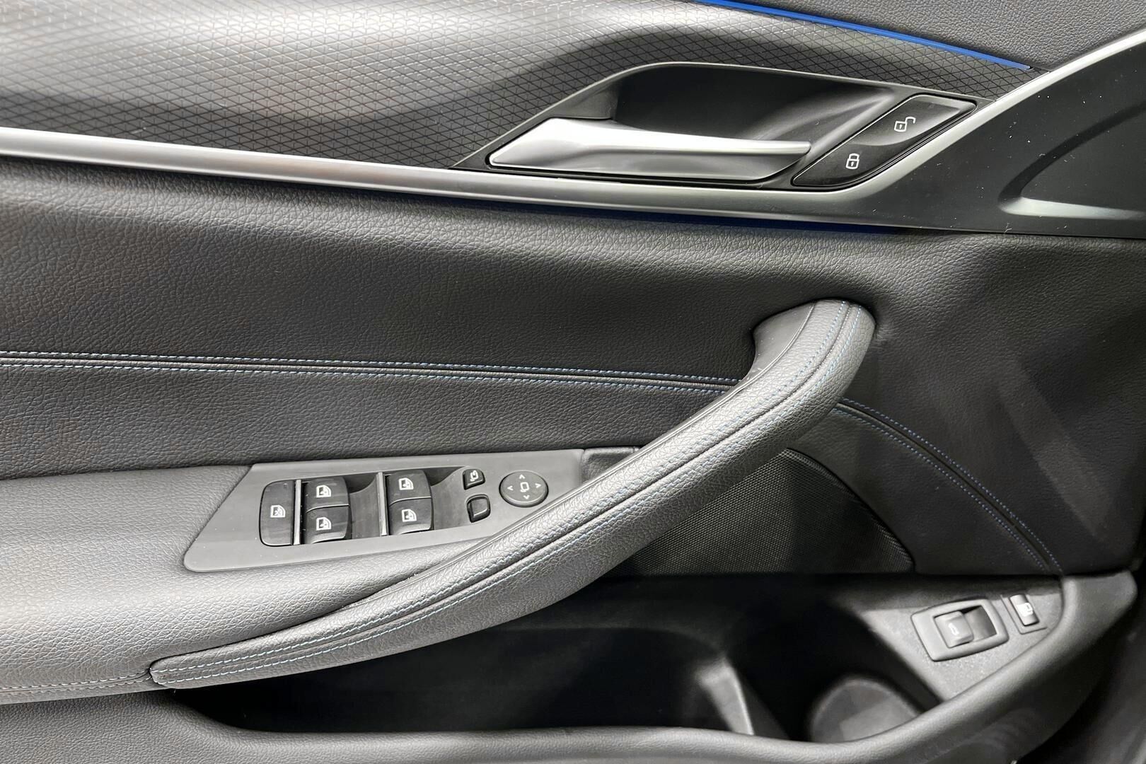 BMW 5-SARJA iso kuva 29