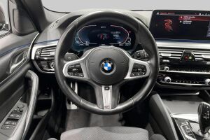BMW 5-SARJA esikatselu 31