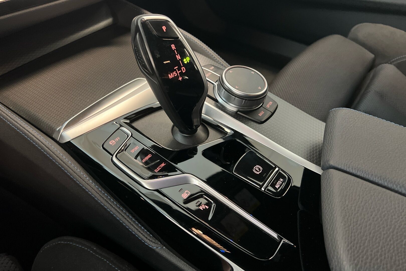 BMW 5-sarja iso kuva 14