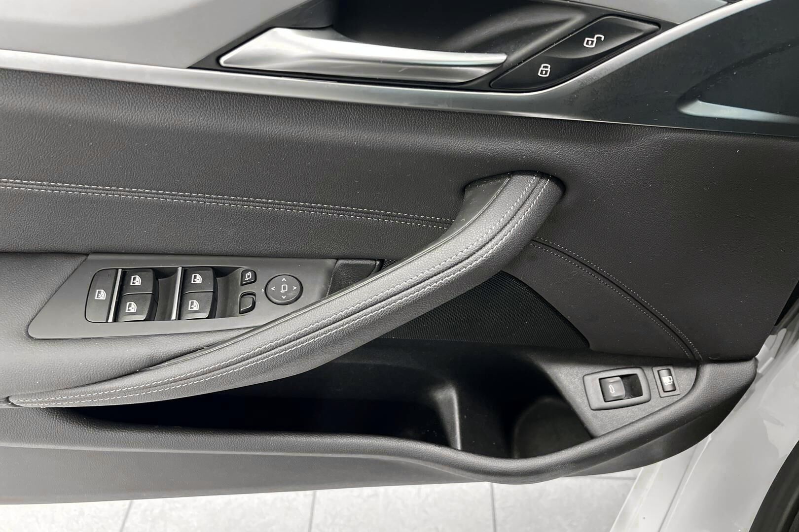 BMW 5-sarja iso kuva 20