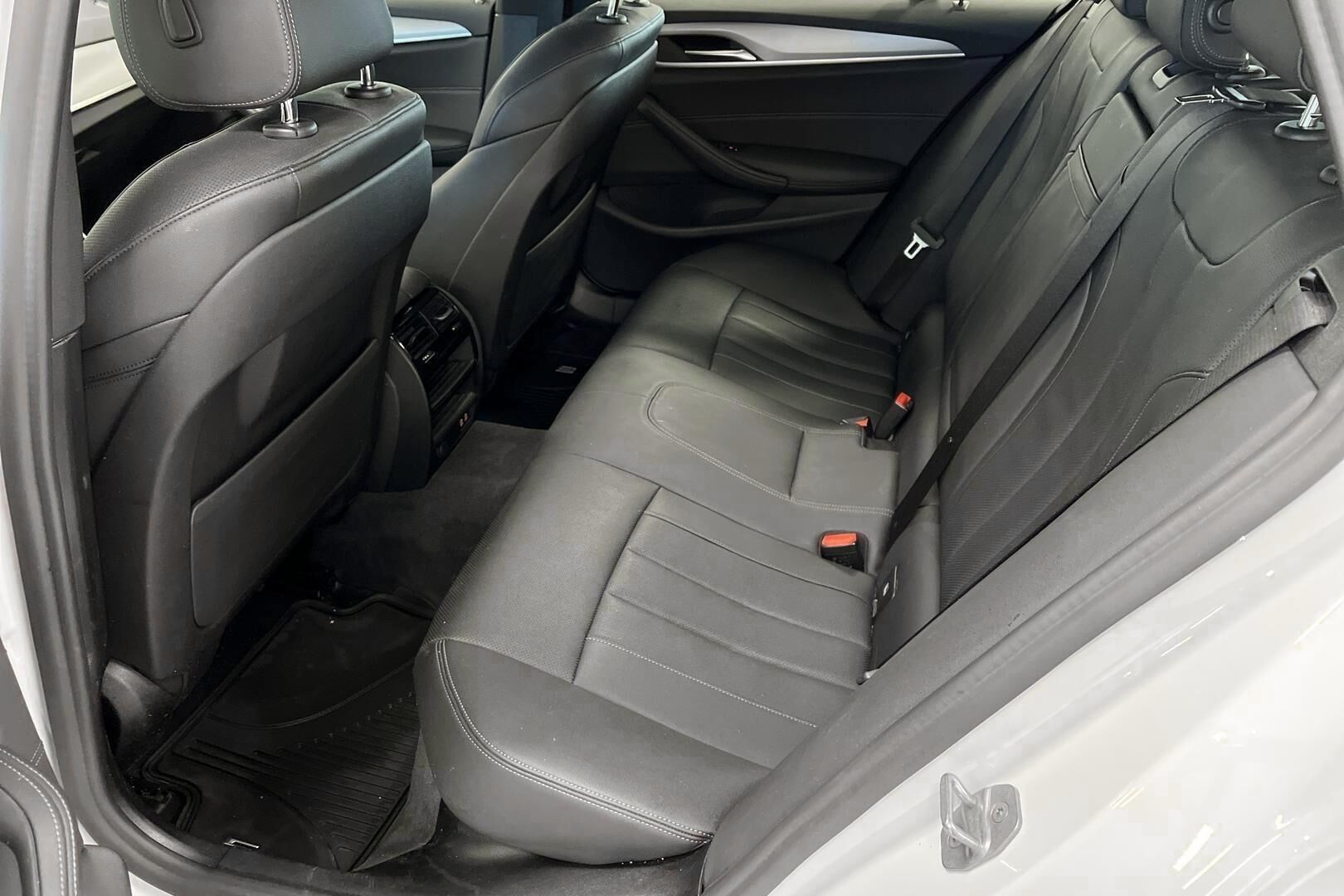 BMW 5-sarja iso kuva 9