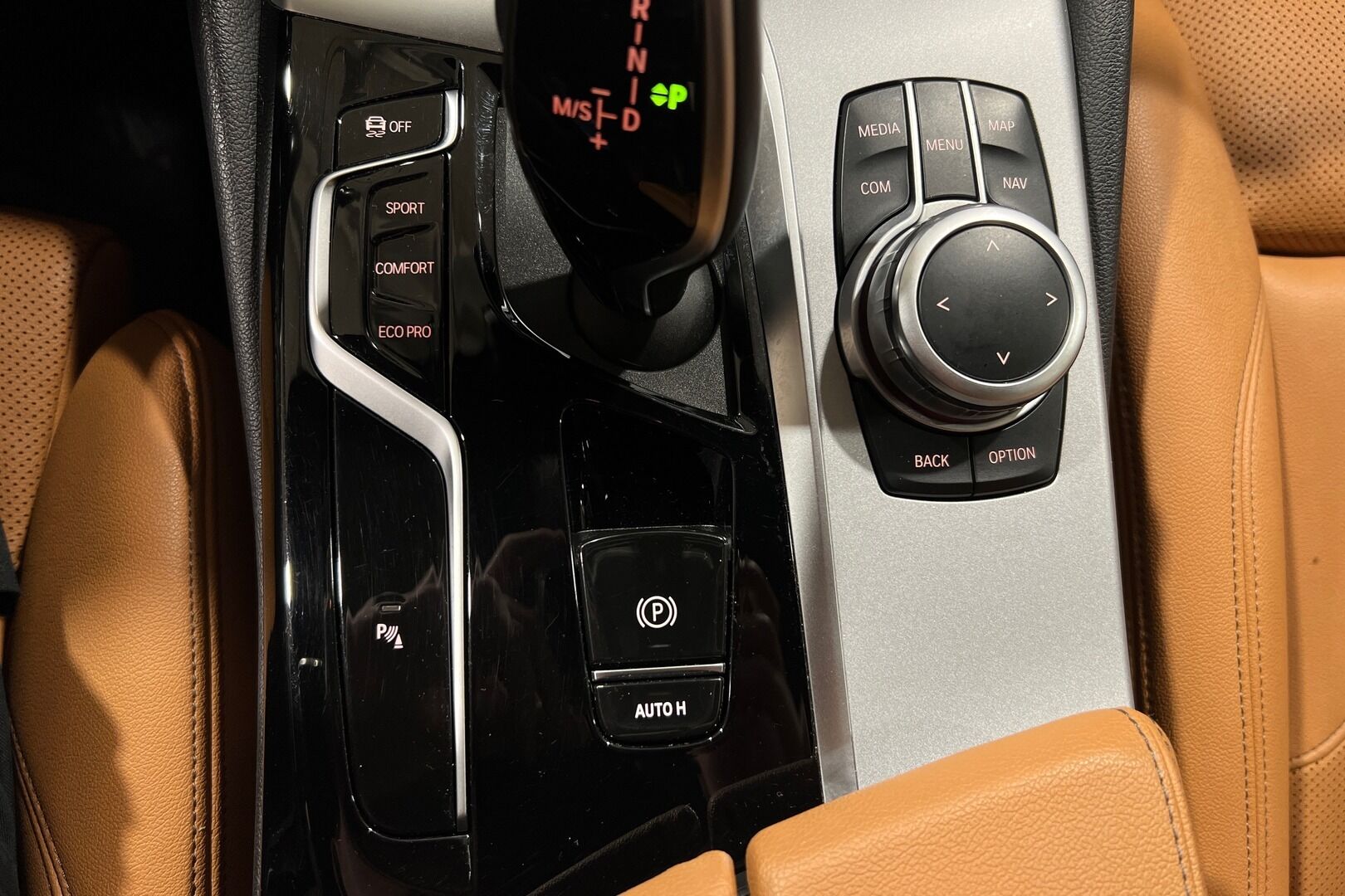 BMW 5-sarja iso kuva 15