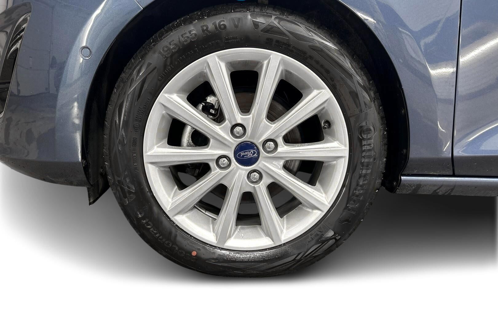 Ford Fiesta iso kuva 13