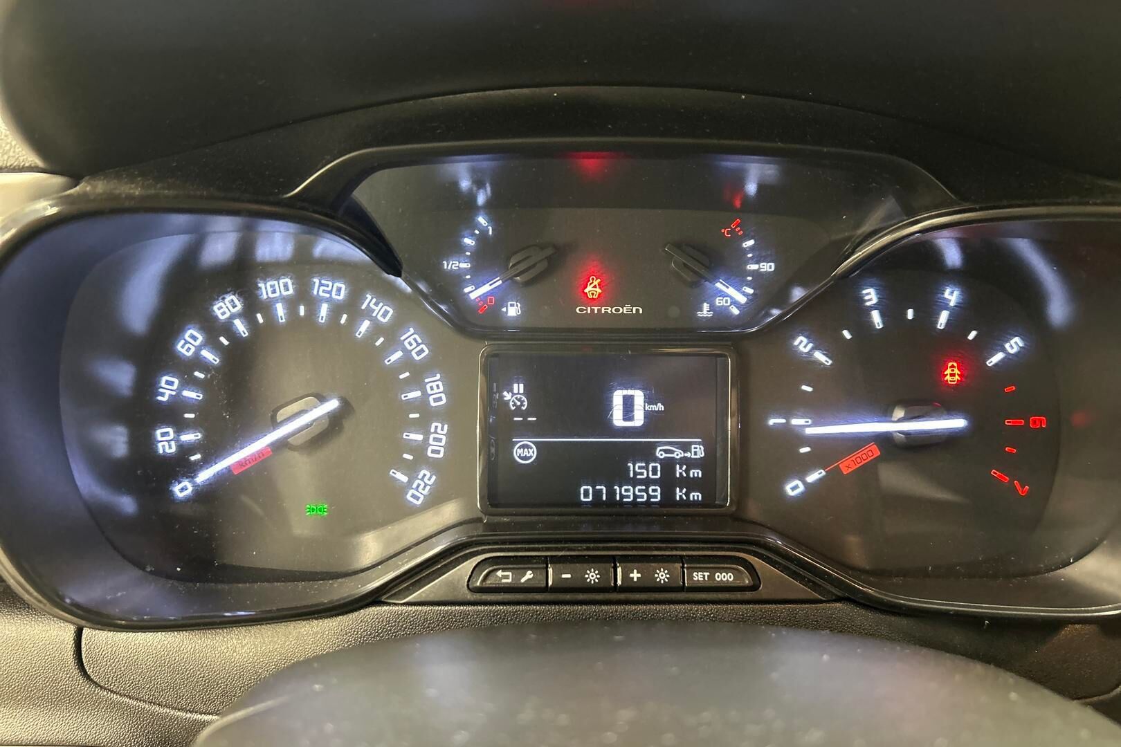 Citroen C3 iso kuva 17