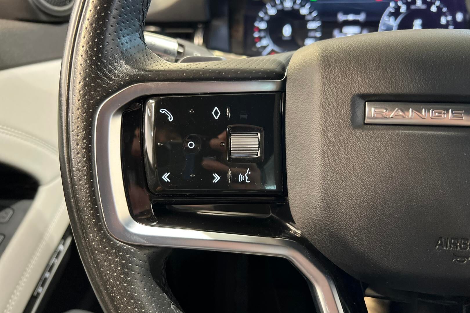 Land Rover Range Rover Evoque iso kuva 29