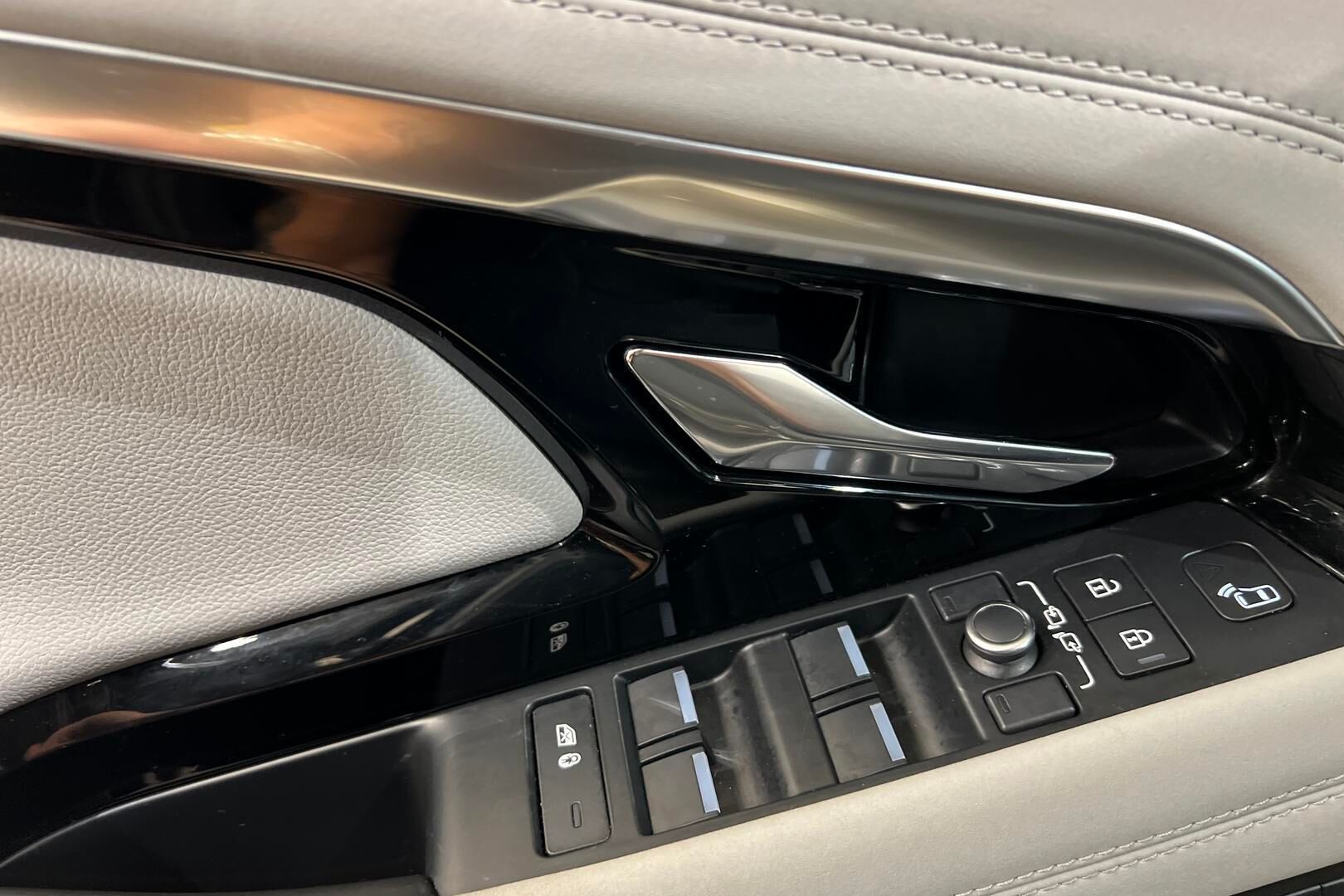 Land Rover Range Rover Evoque iso kuva 31