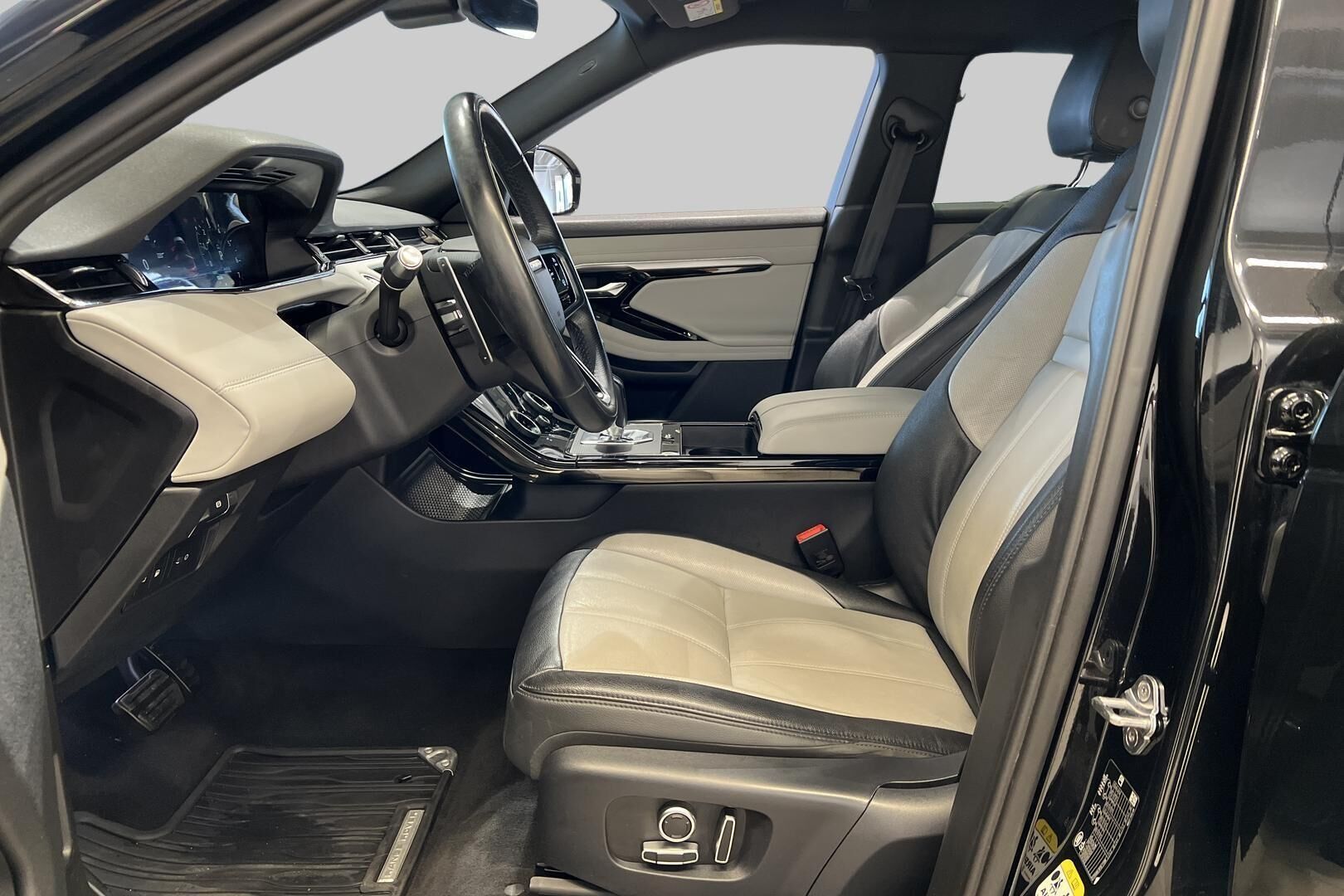 Land Rover Range Rover Evoque iso kuva 9