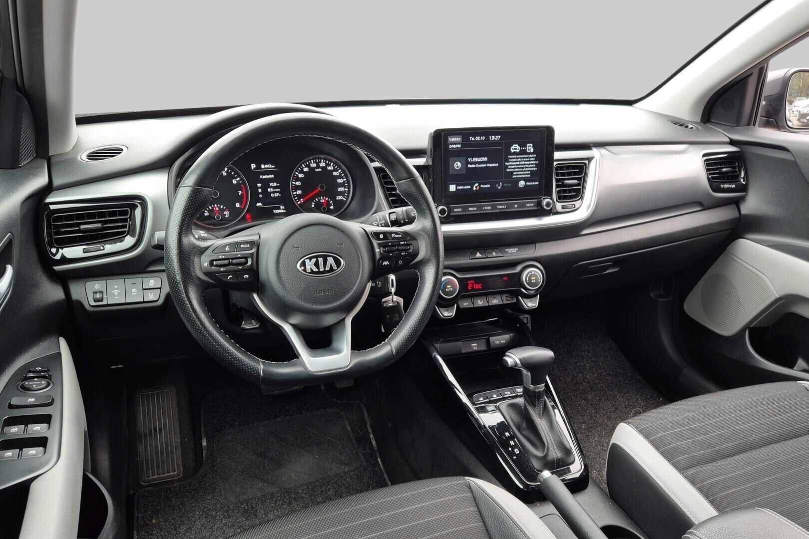 Kia Stonic iso kuva 2
