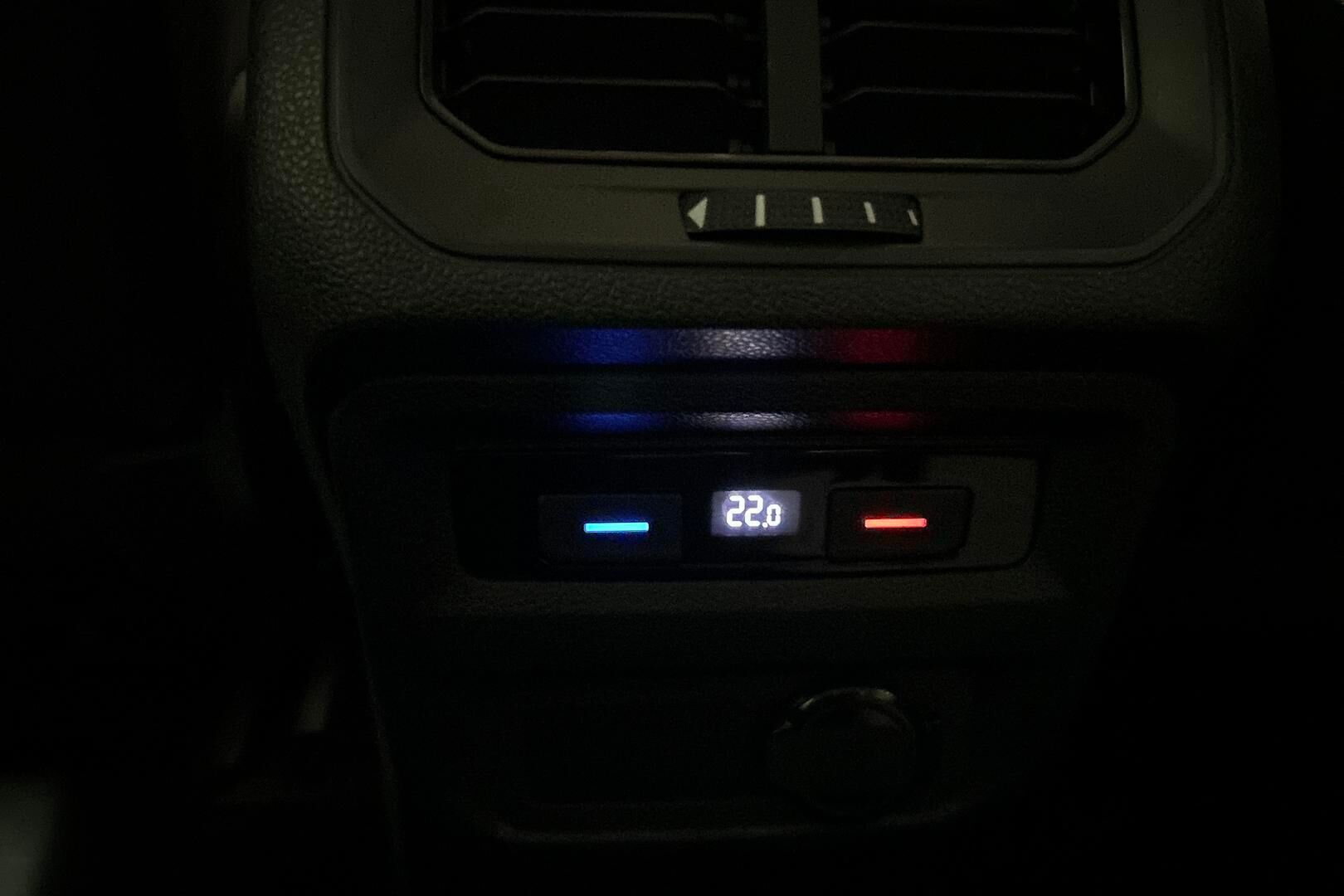 Volkswagen Tiguan iso kuva 31