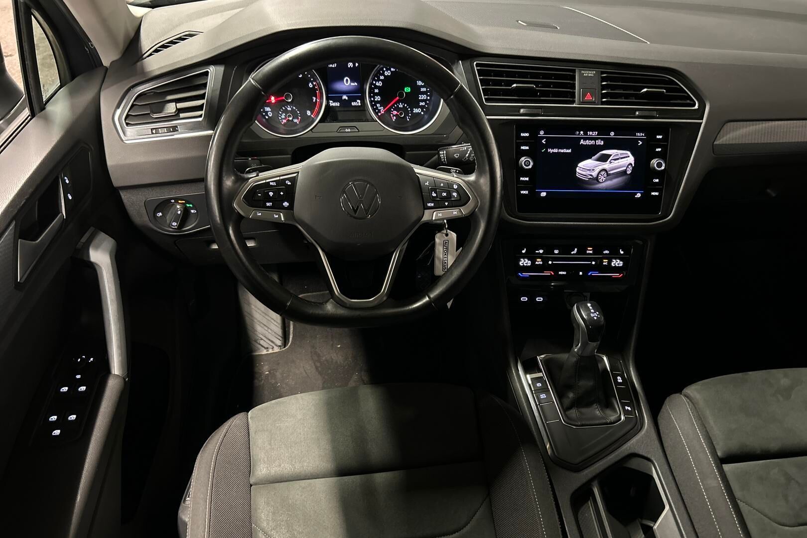 Volkswagen Tiguan iso kuva 16