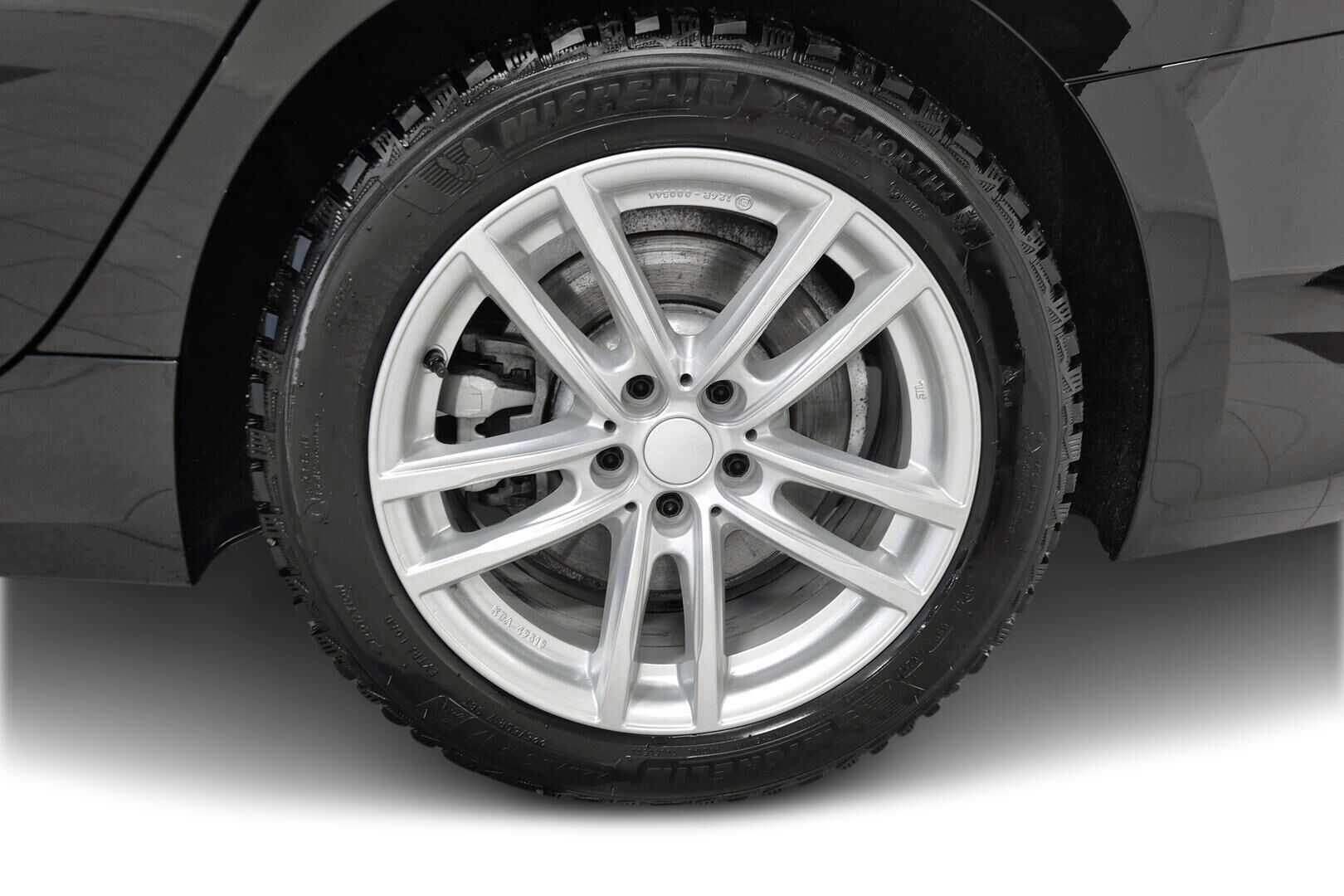 BMW 3-sarja iso kuva 12