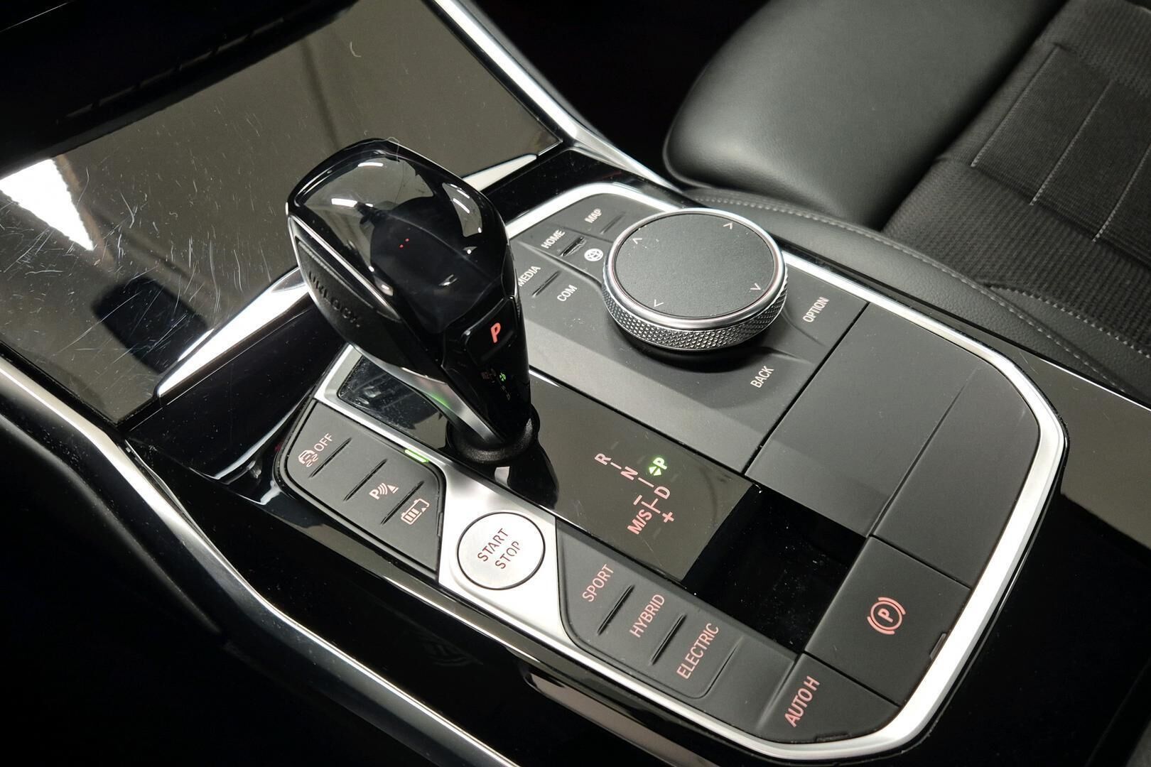 BMW 3-sarja iso kuva 16