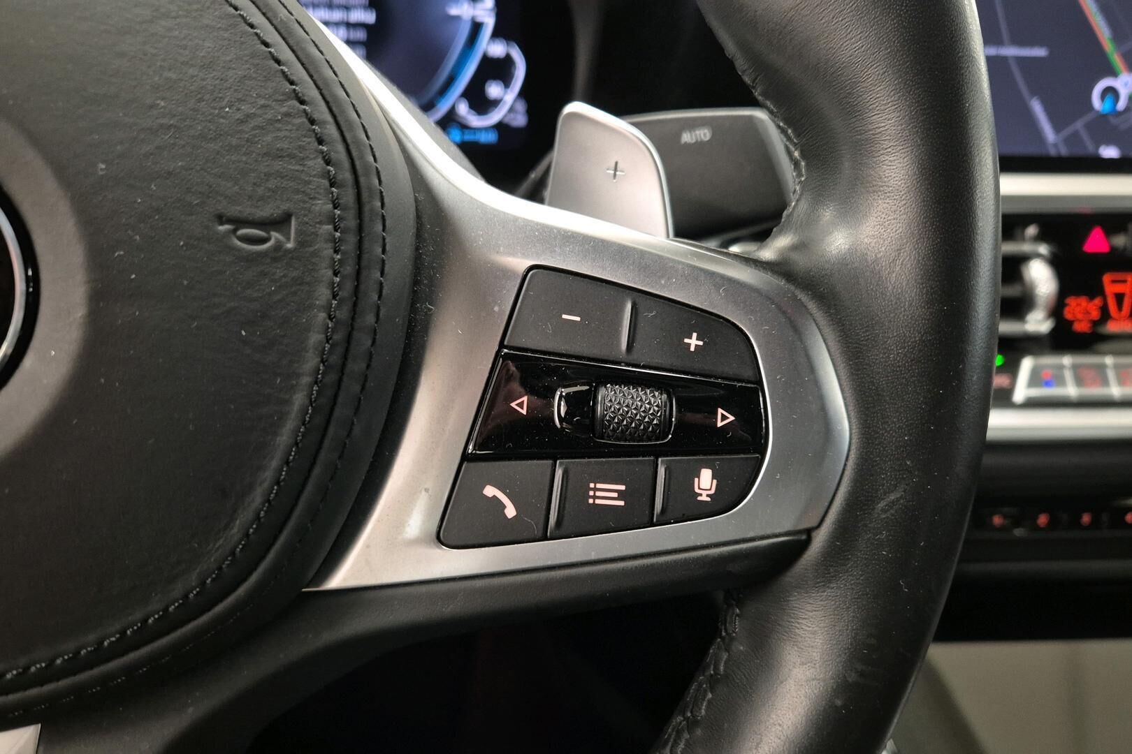 BMW 3-sarja iso kuva 17