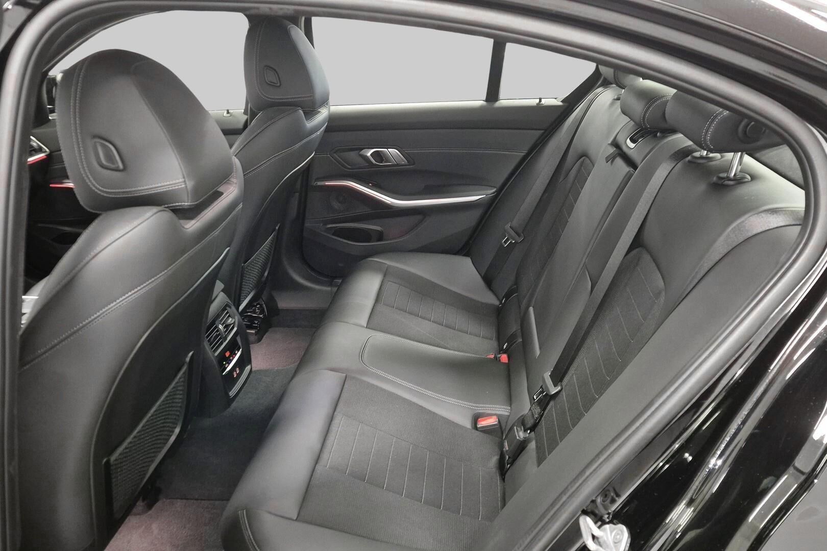 BMW 3-sarja iso kuva 9