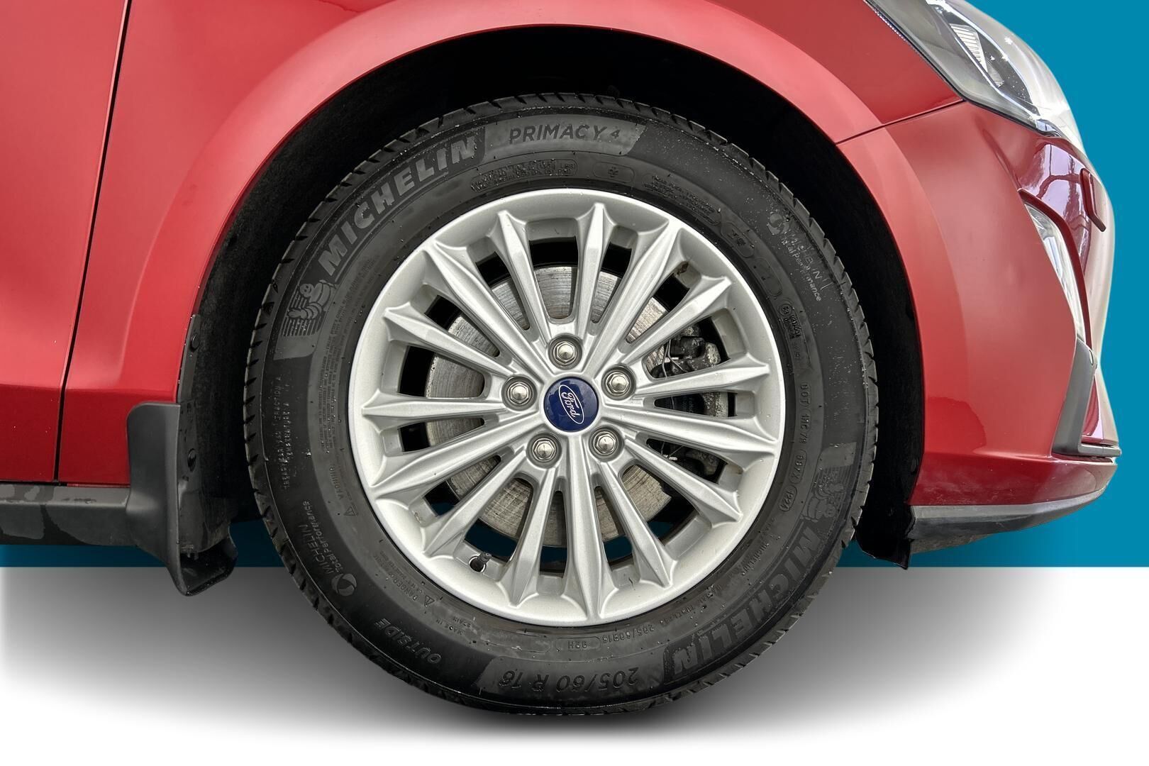 Ford Focus iso kuva 13