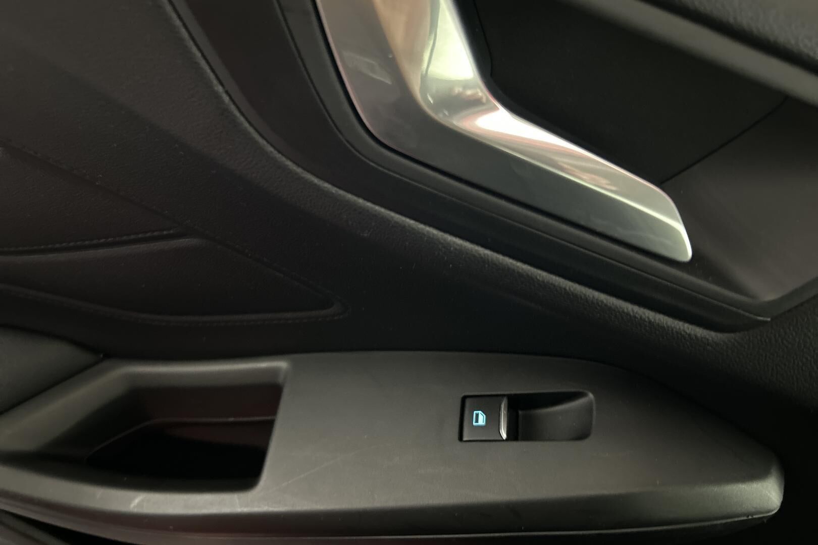 Ford Focus iso kuva 26