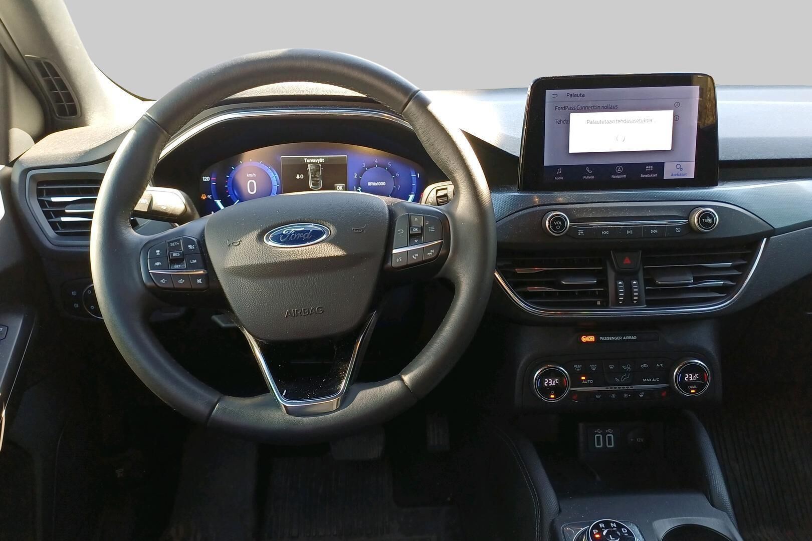 Ford Focus iso kuva 2