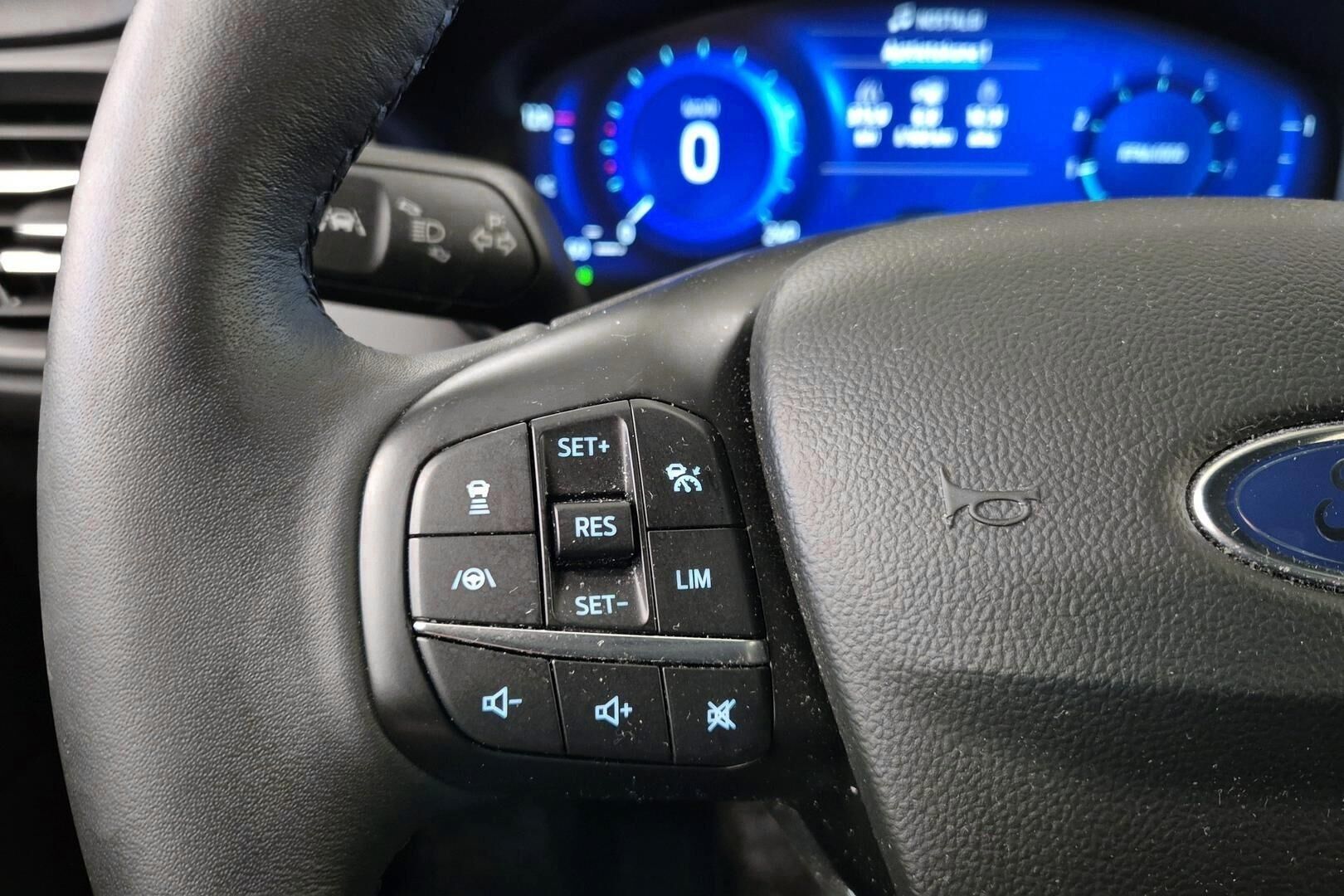 Ford Focus iso kuva 20