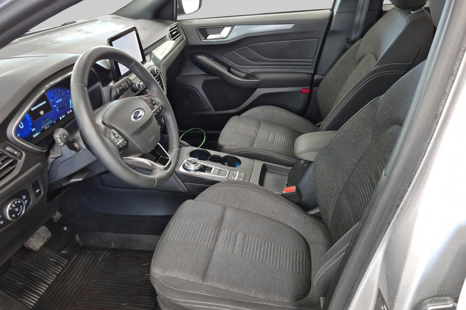 Ford Focus iso kuva 9