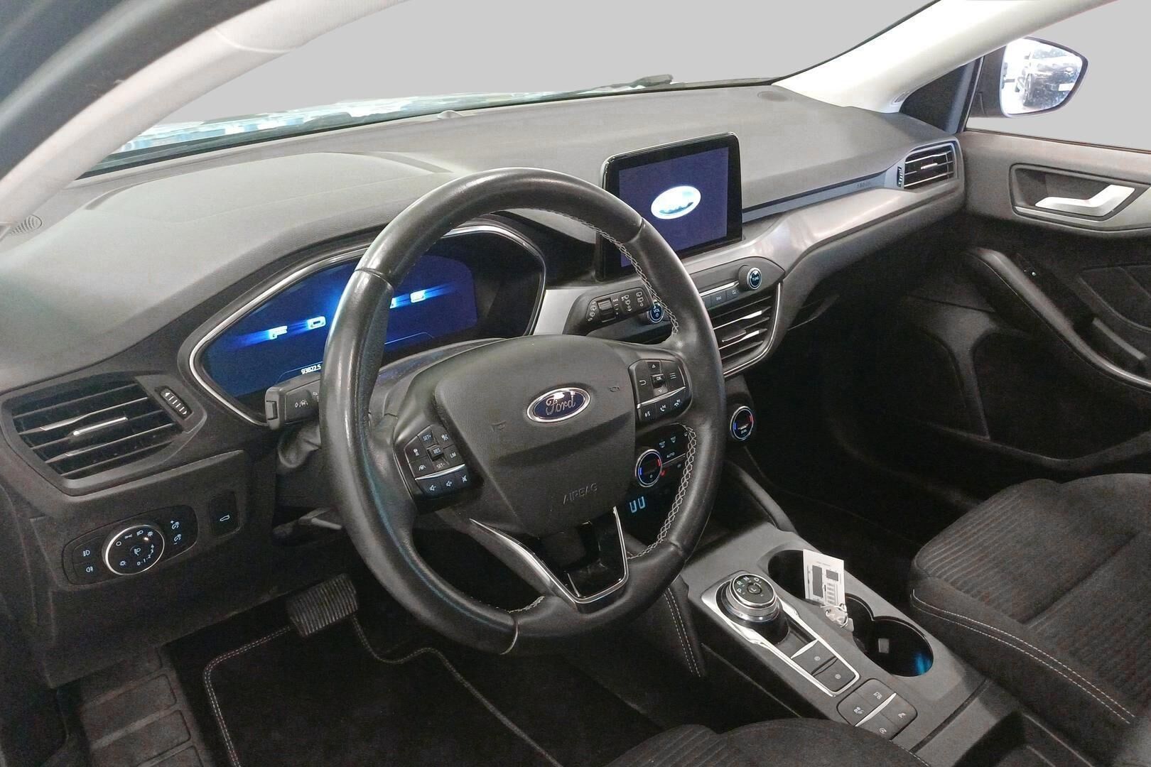 Ford Focus iso kuva 2