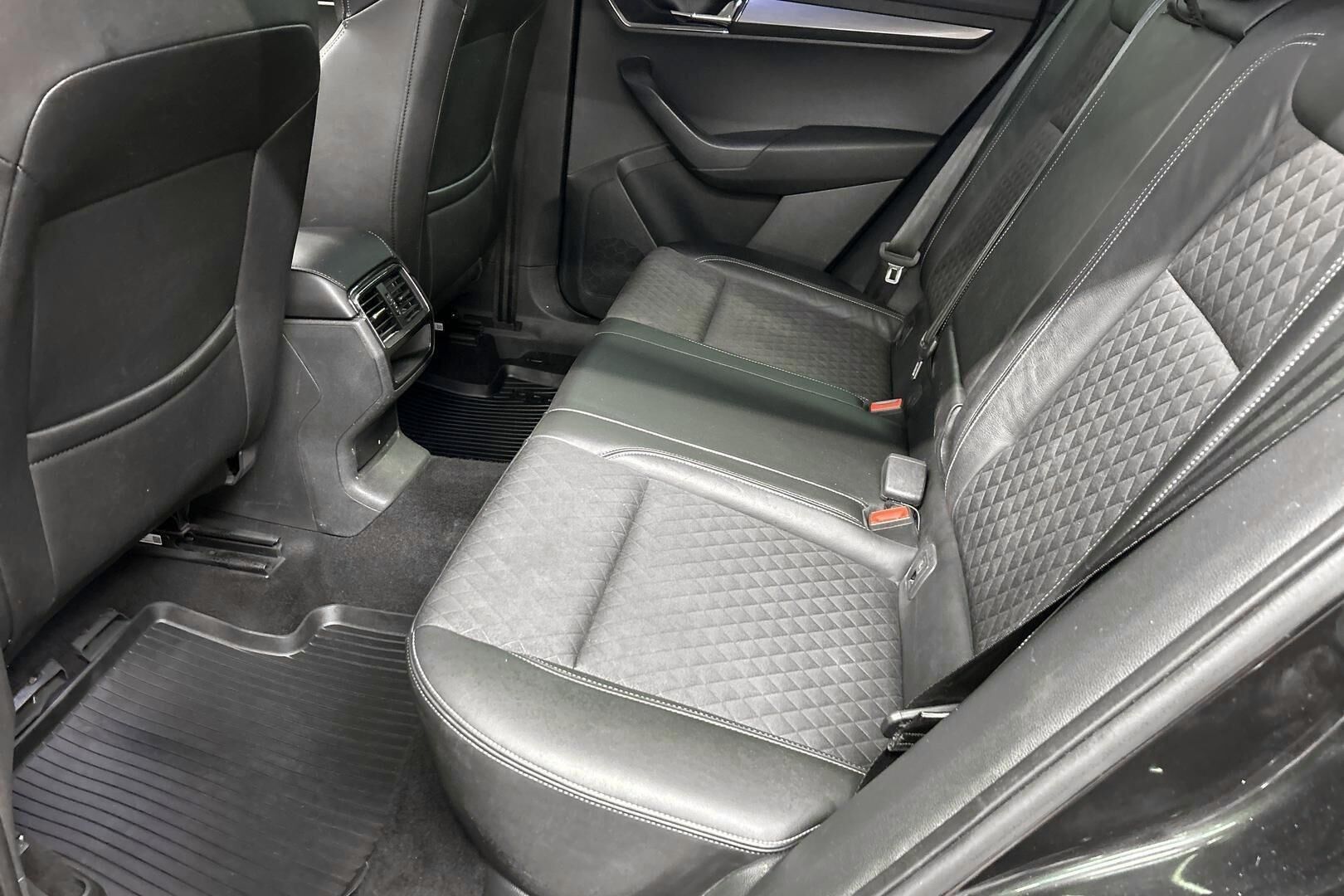 Skoda Karoq iso kuva 10