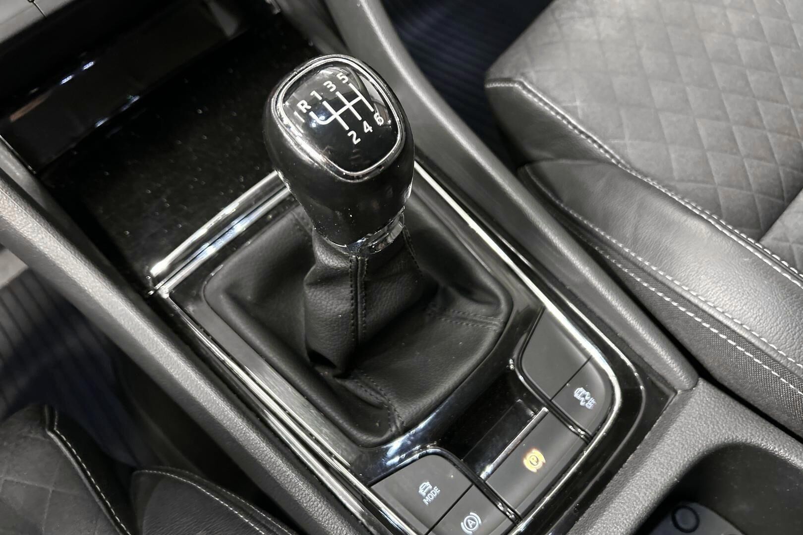 Skoda Karoq iso kuva 23