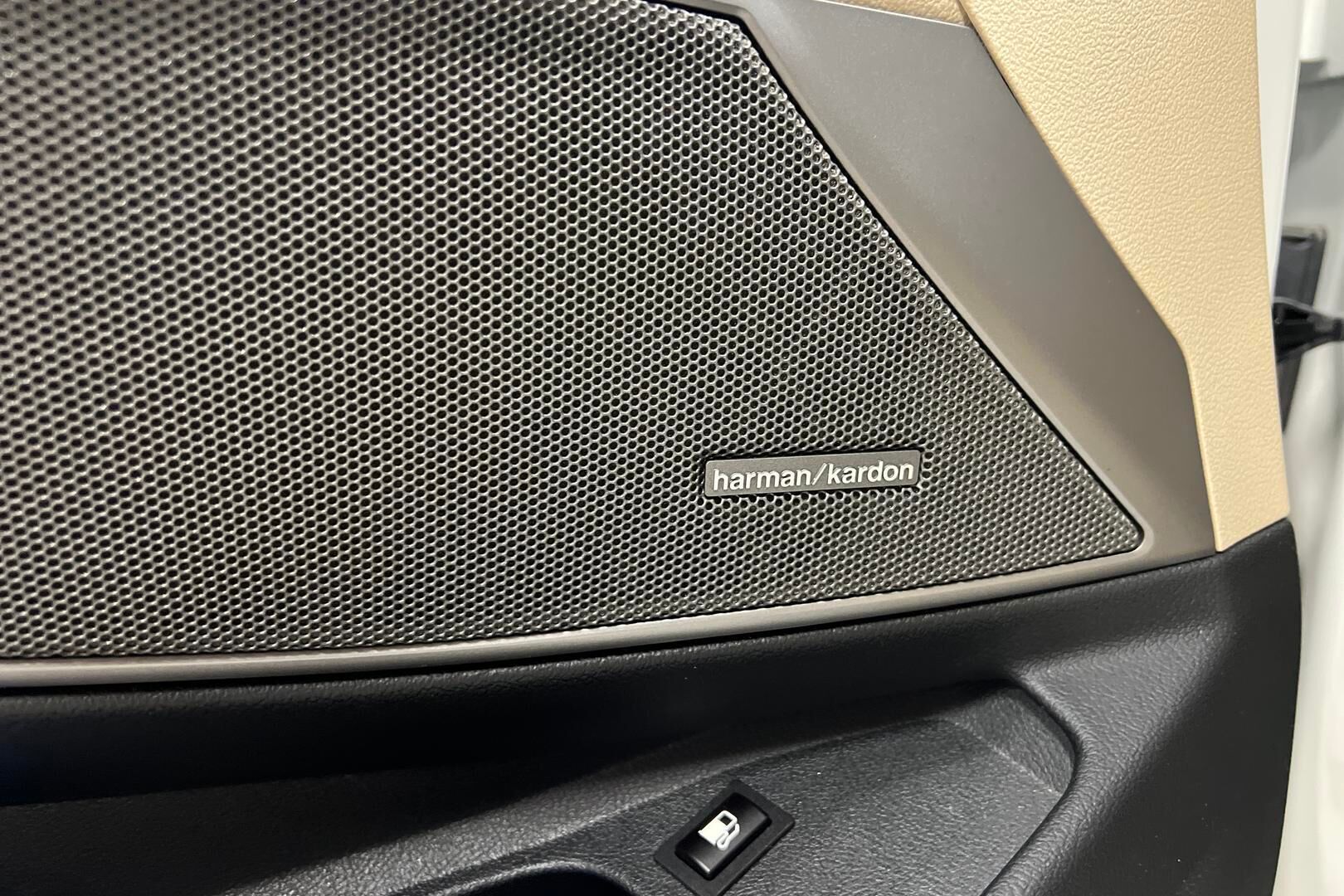 BMW 3-sarja iso kuva 11